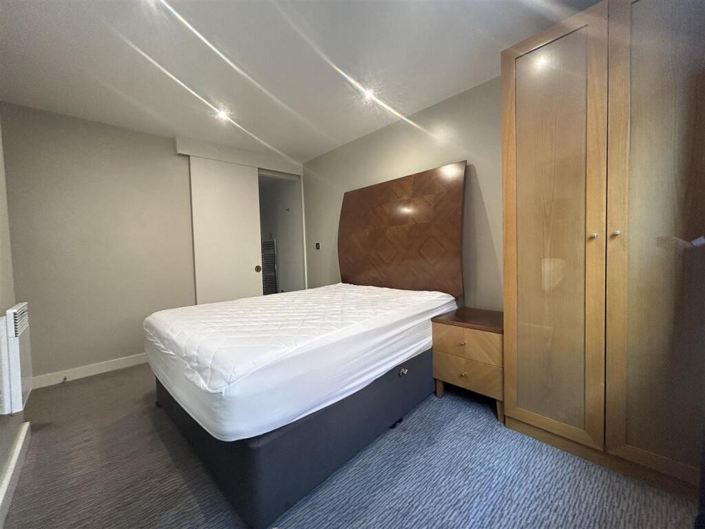 1st Bedroom.jpeg