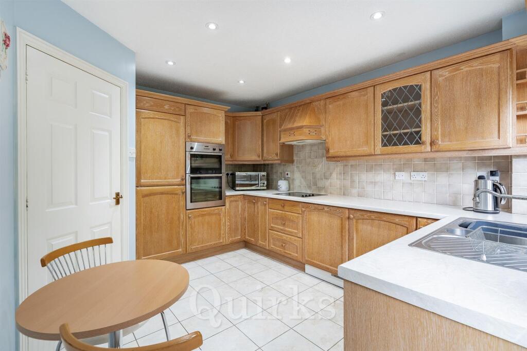 20 Coopers Drive-HR4.jpg