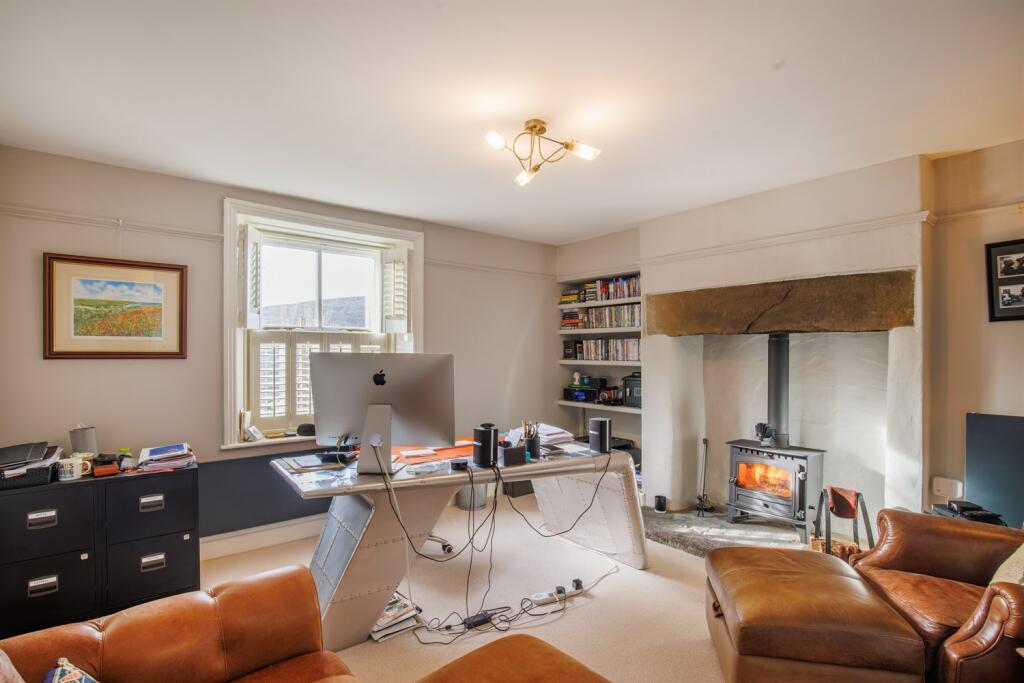 Study / Office 