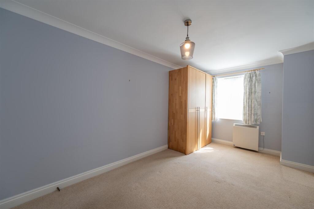 Flat 5 Bank House 25 7.jpg