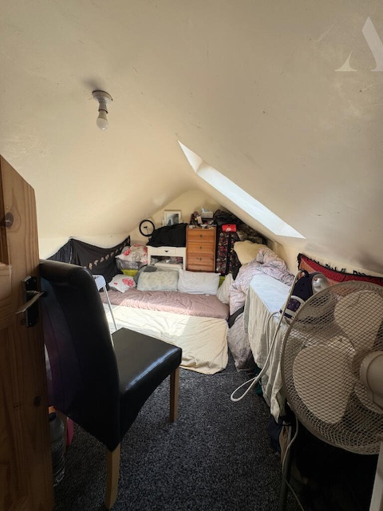 32 Ward Close Attic