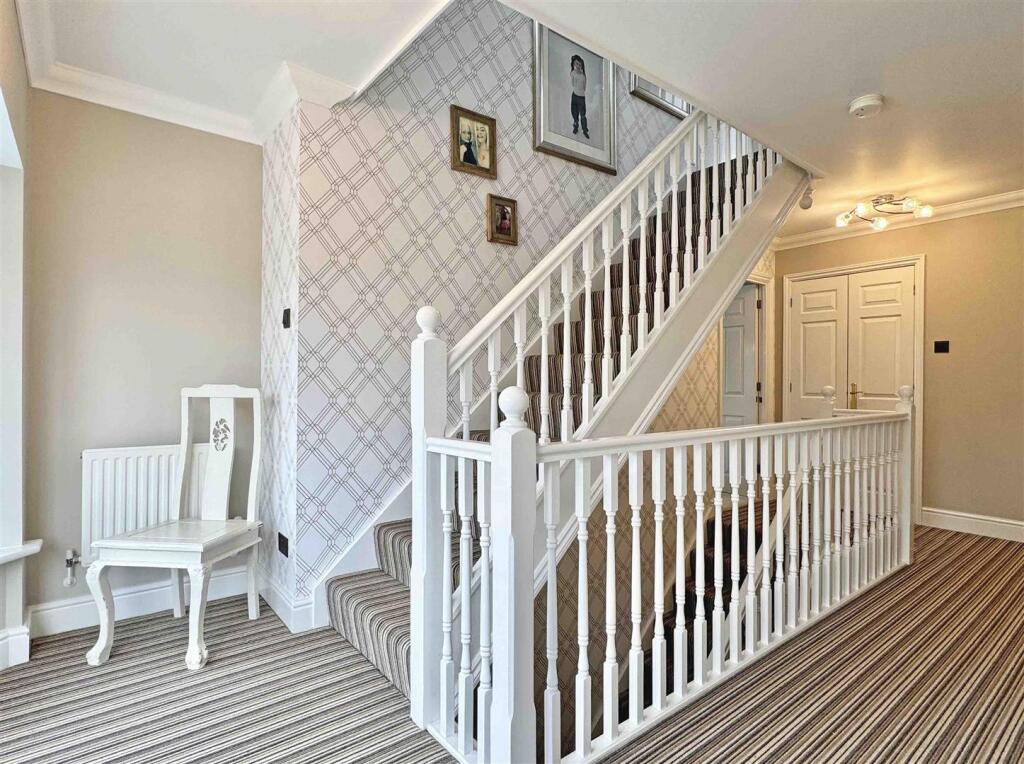 First Floor Landing b.jpg