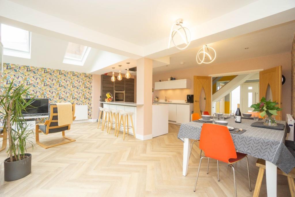 Kitchen/Family Room