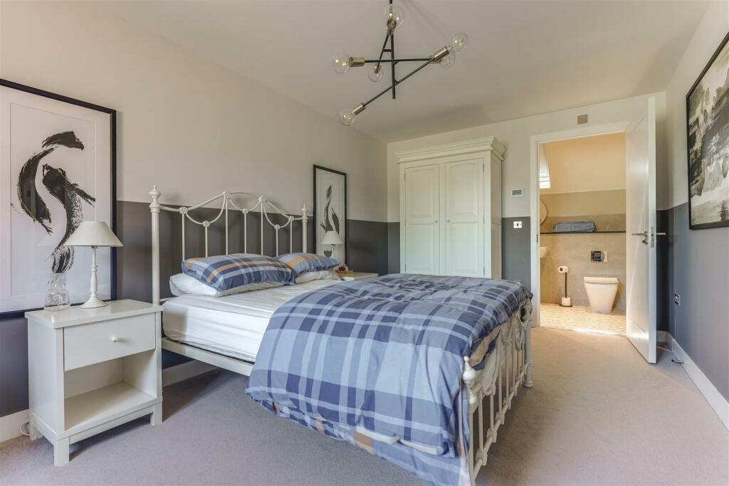 Joyce Frankland Close-10.jpg