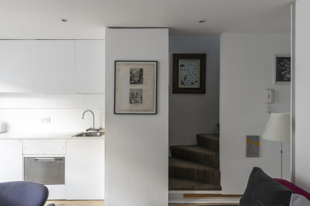 74592 - Great Portland Street_The Modern House ...