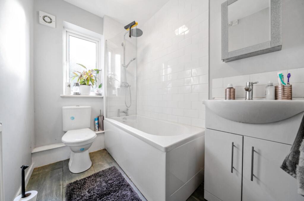 1380739-17-69162aeb2ca0b