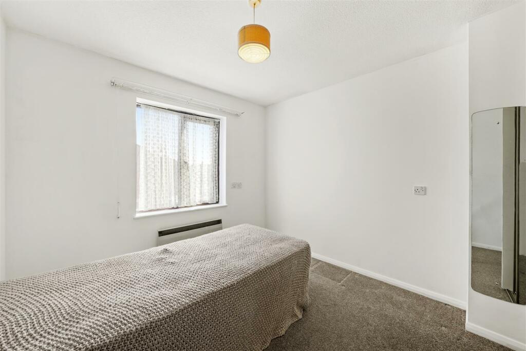 38 Betjeman Close - JXrStvd20dM4DZFjakca (ID 14733