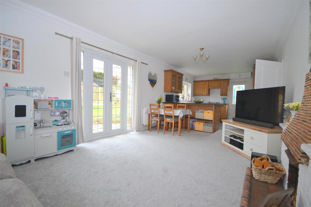 Living Room/Dining Room/Kitchen