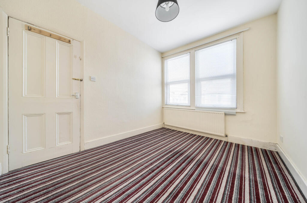 1297161-16-682b25...