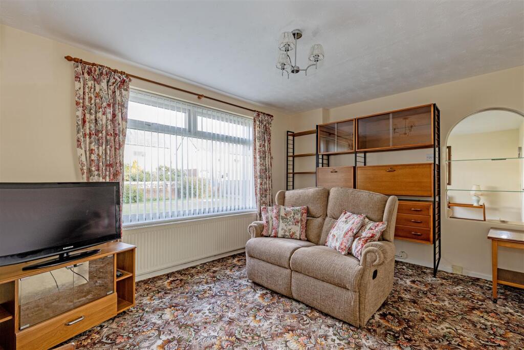 Reception Room-1.jpg