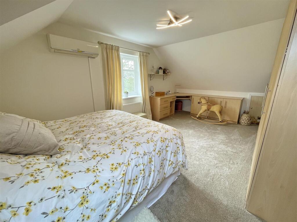Bedroom Seven