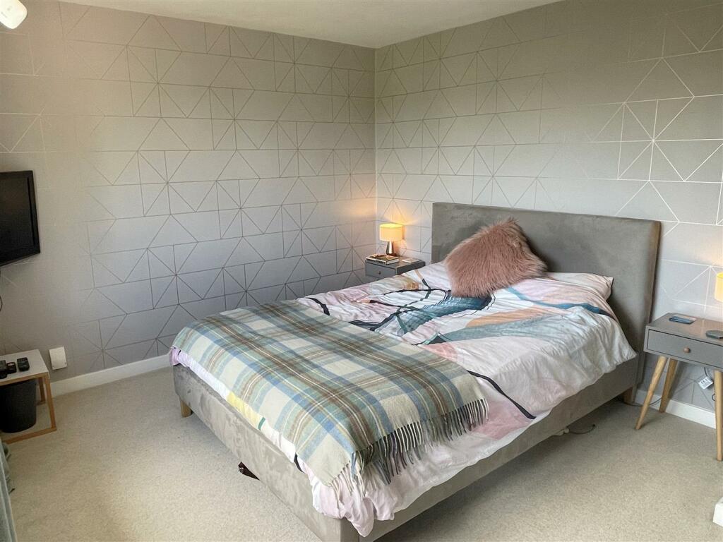 Bed 2.JPG