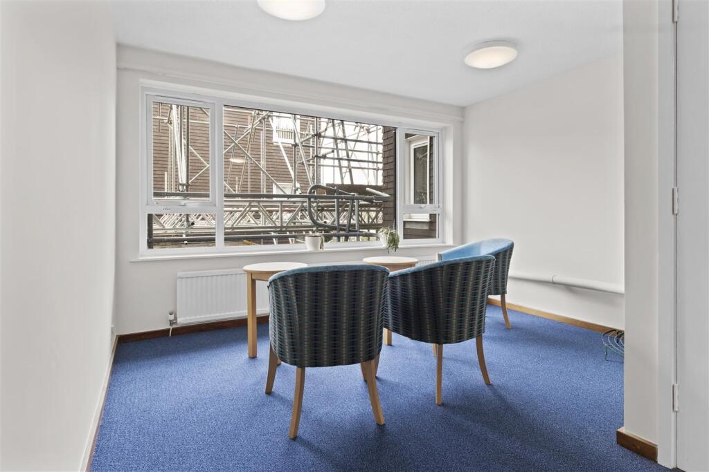 First Floor Com Landing Area
