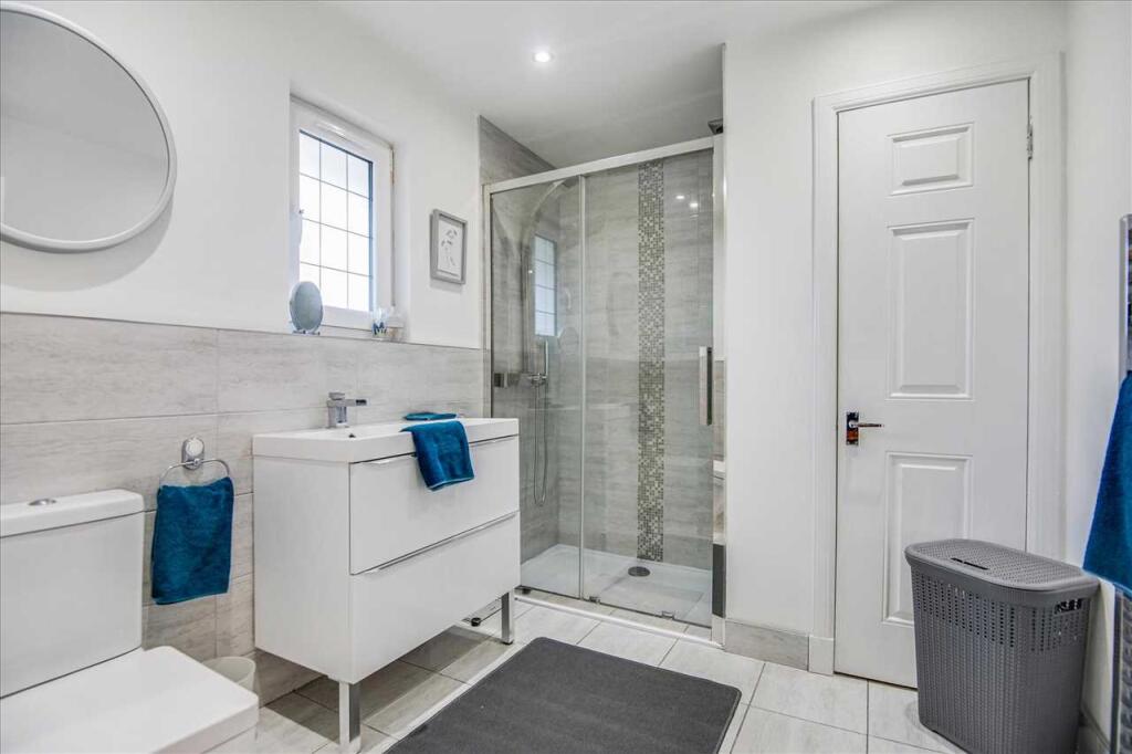 Shower Room (1)