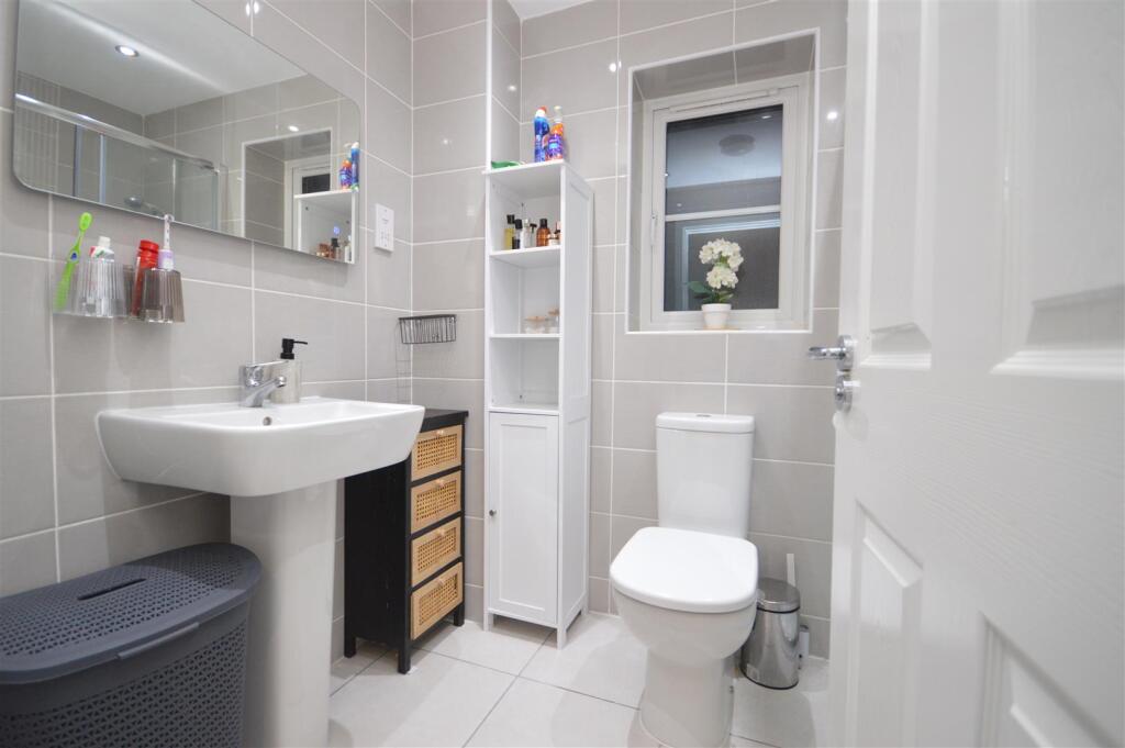 Family Shower Room