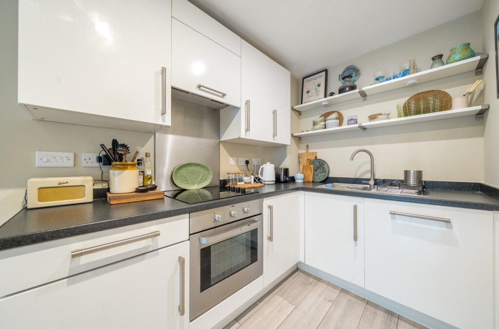 1371970-12-68fa05...