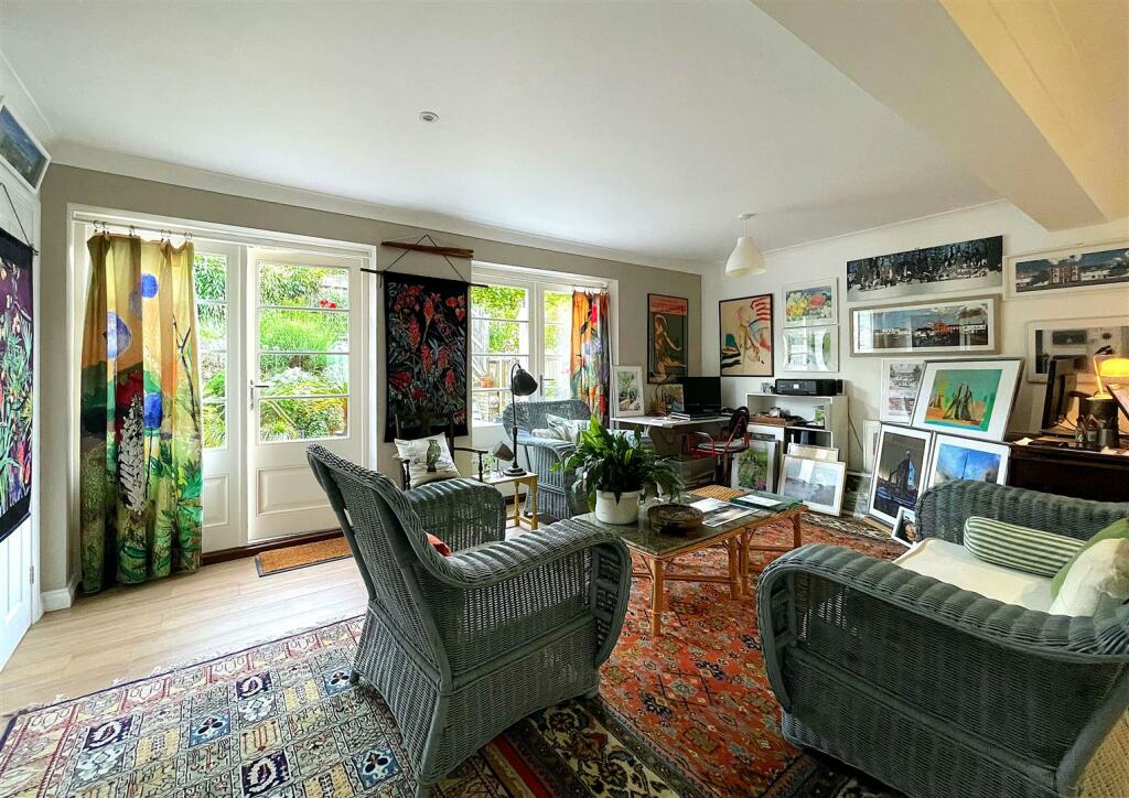 garden and studios room 2.jpg