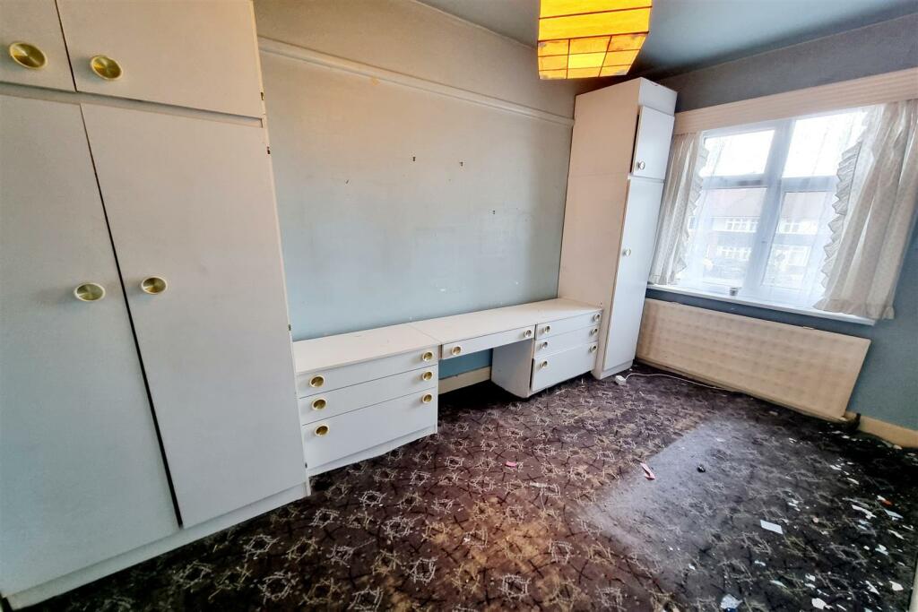 BEDROOM 3:
