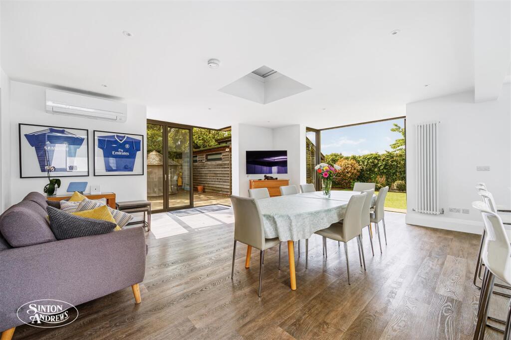 Dorincourt, Boston Gardens (9).jpg