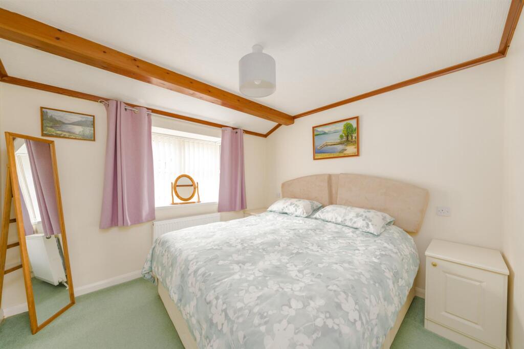 3 Maple Crescent Springwood Village Kelso-18.jpg