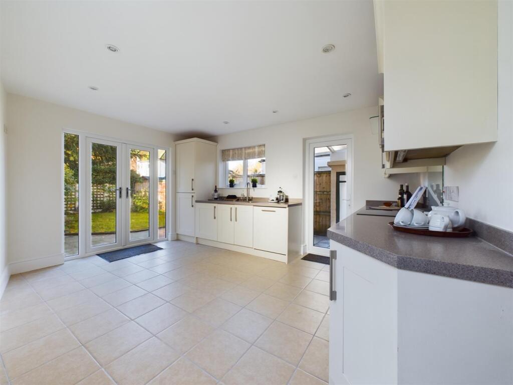 Fitted Kitchen/Dining Room