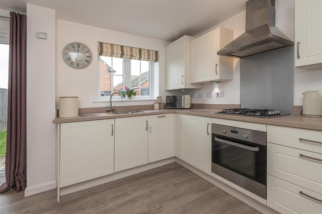 24 - 1 Anderson Lane LS27 0FP.jpg