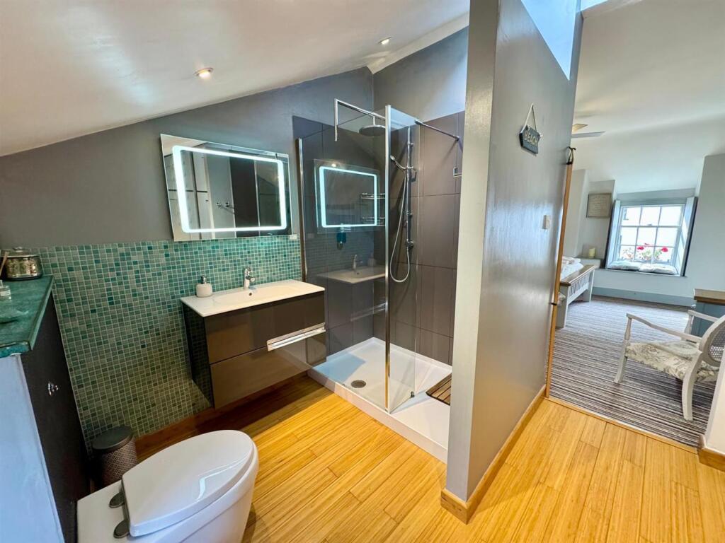 PHOTO-2025-10-11-10-18-39 (15).jpg