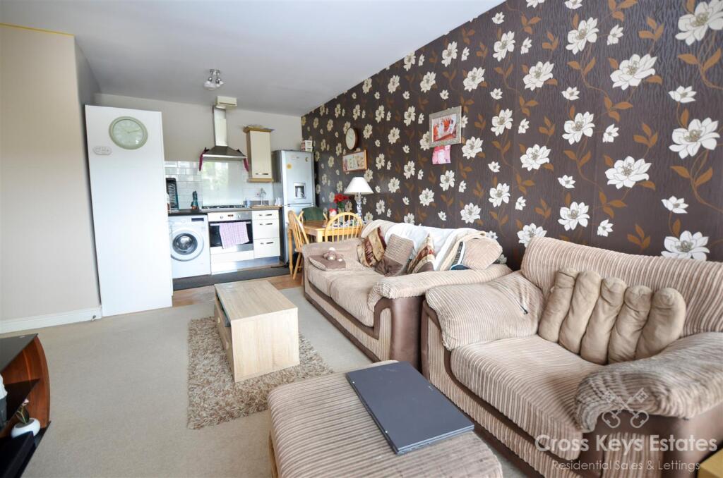 Sitting Room/Kitchen/Dining Room