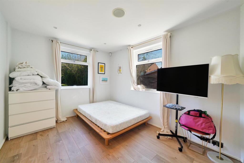 117 Eton Avenue - Dn8SiDq9OqzGh4Kc2u5J.jpg