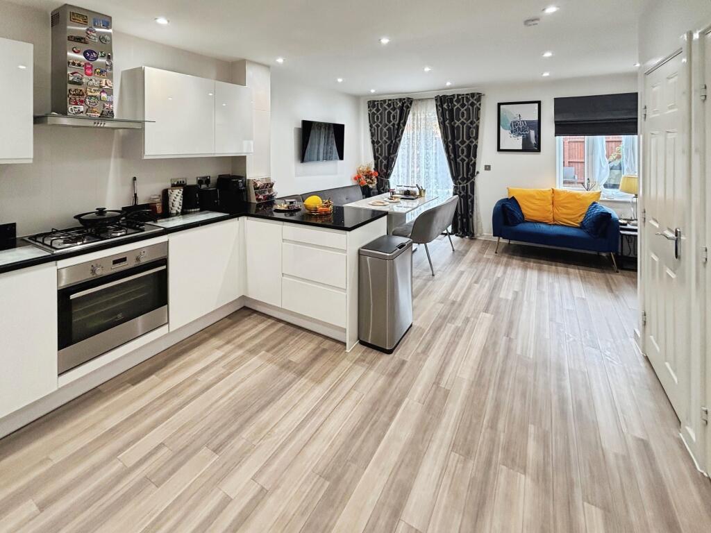 5e13ade7kitchendiner