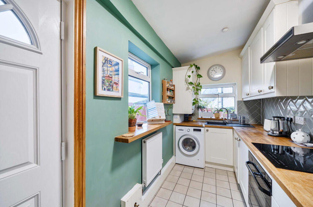 1393446-9-694a8ef...