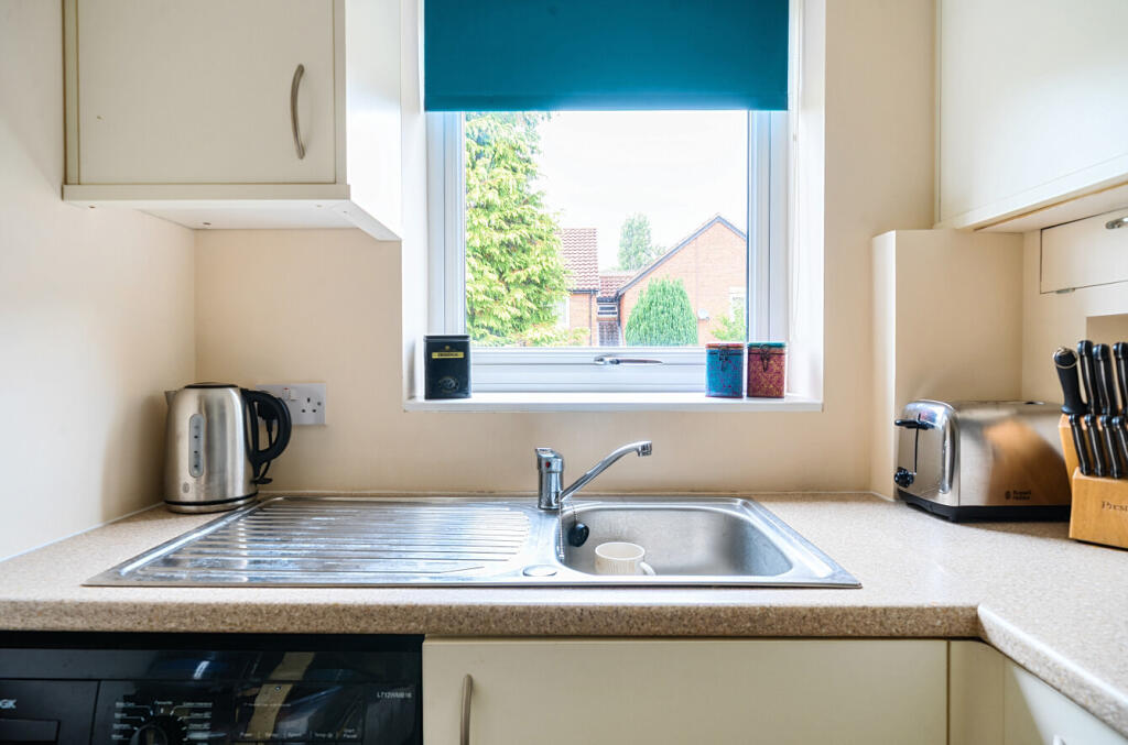 1332828-1-689075f...