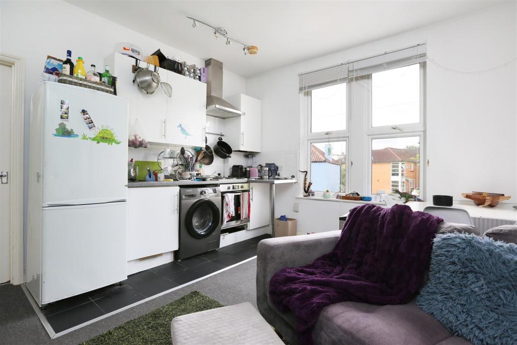 Flat 3, 96 Ashley Down Road 2.JPG