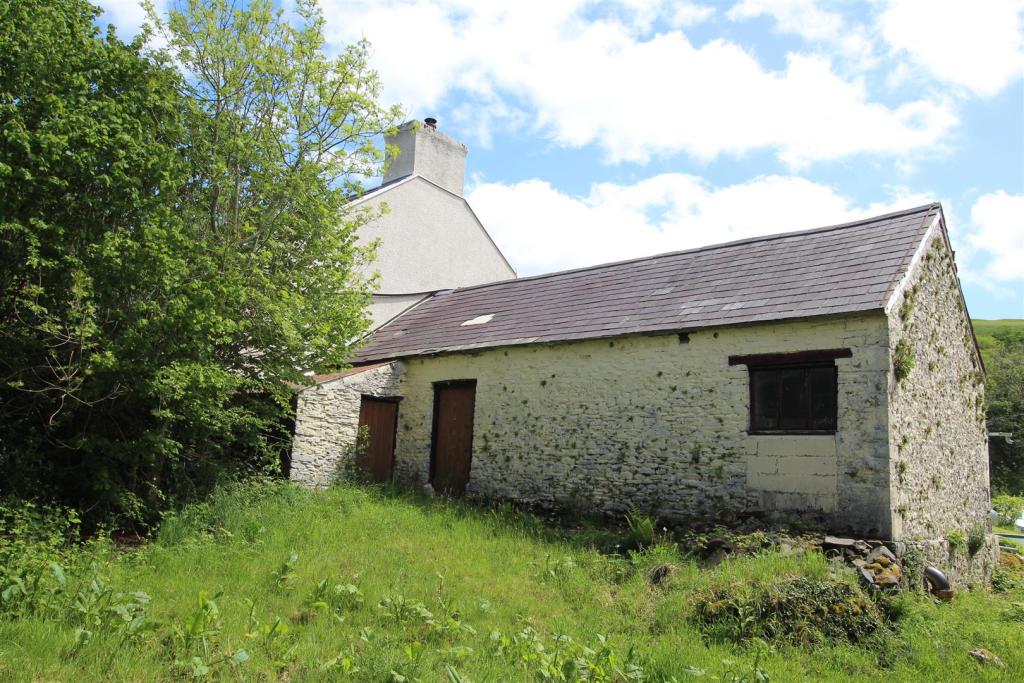 cowshed rear.JPG