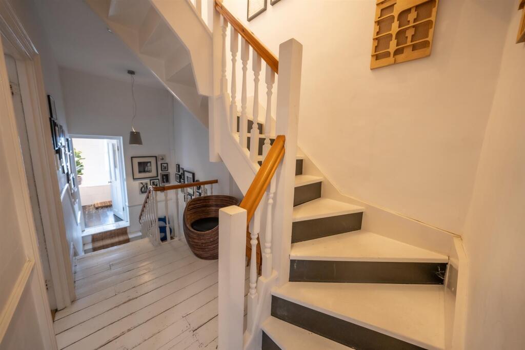 ACCOMMODATION FIRST FLOOR