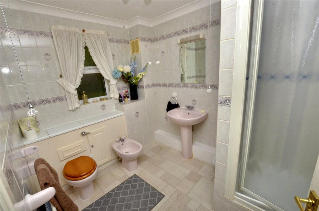 GF Shower Room