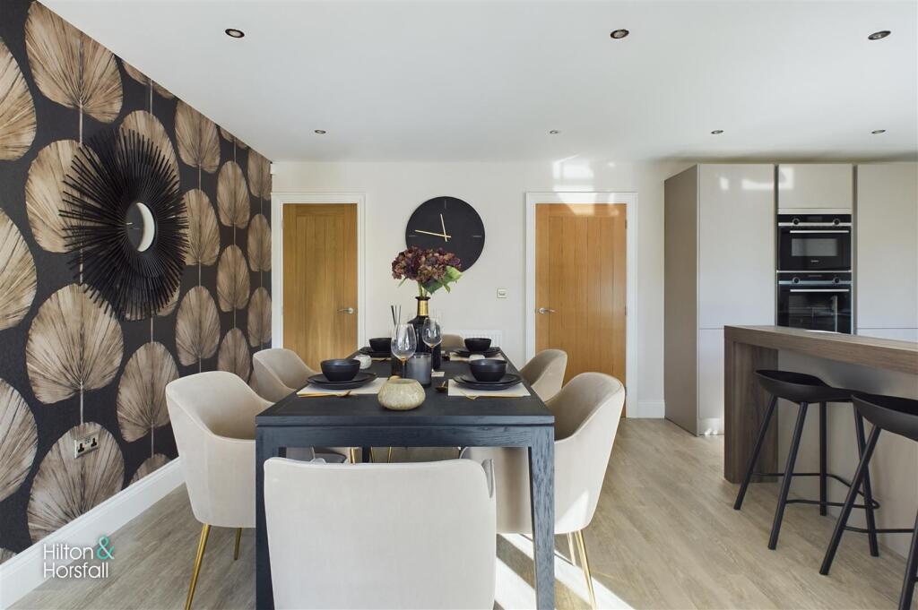 Internal Photo (Plot 8)