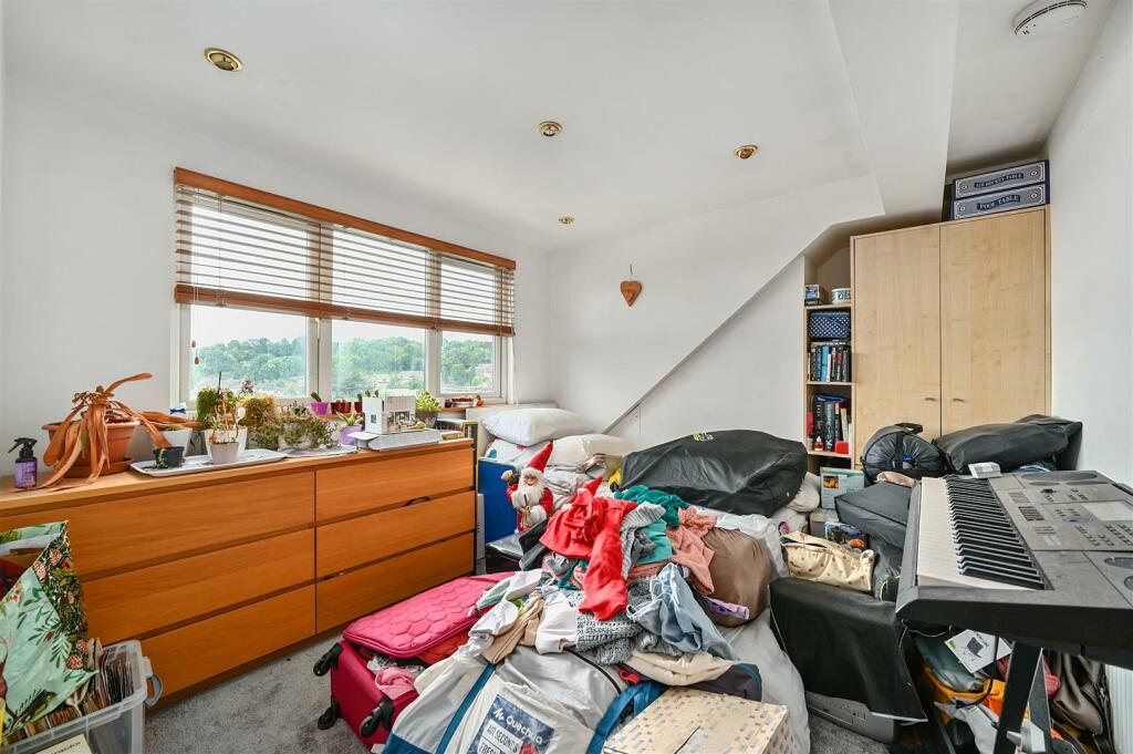 17 Sefton road, bn41 (27).jpg