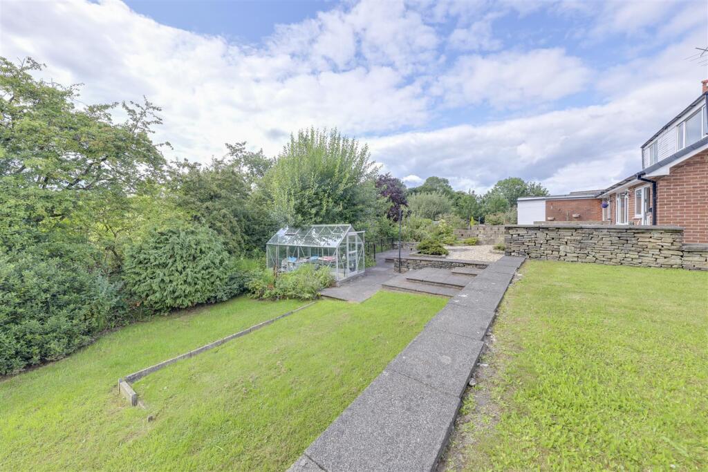 Side &amp; Rear Garden Alt