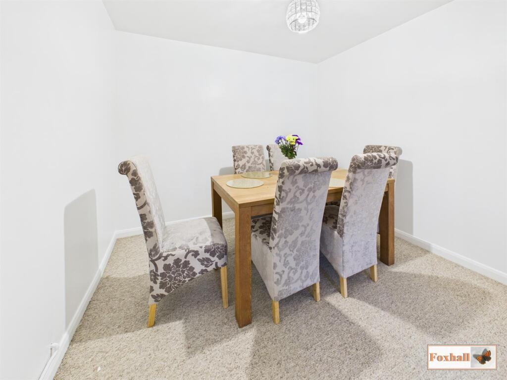 Lounge / Dining Room