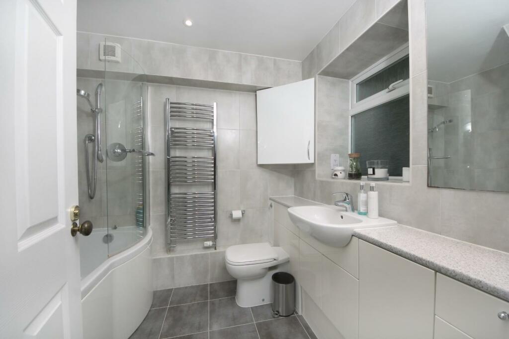 GV- F2-47 The Avenue (10).jpg