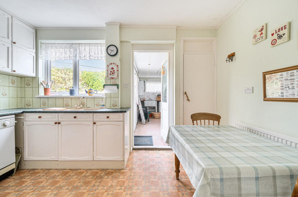 1385407-6-6926d7c...