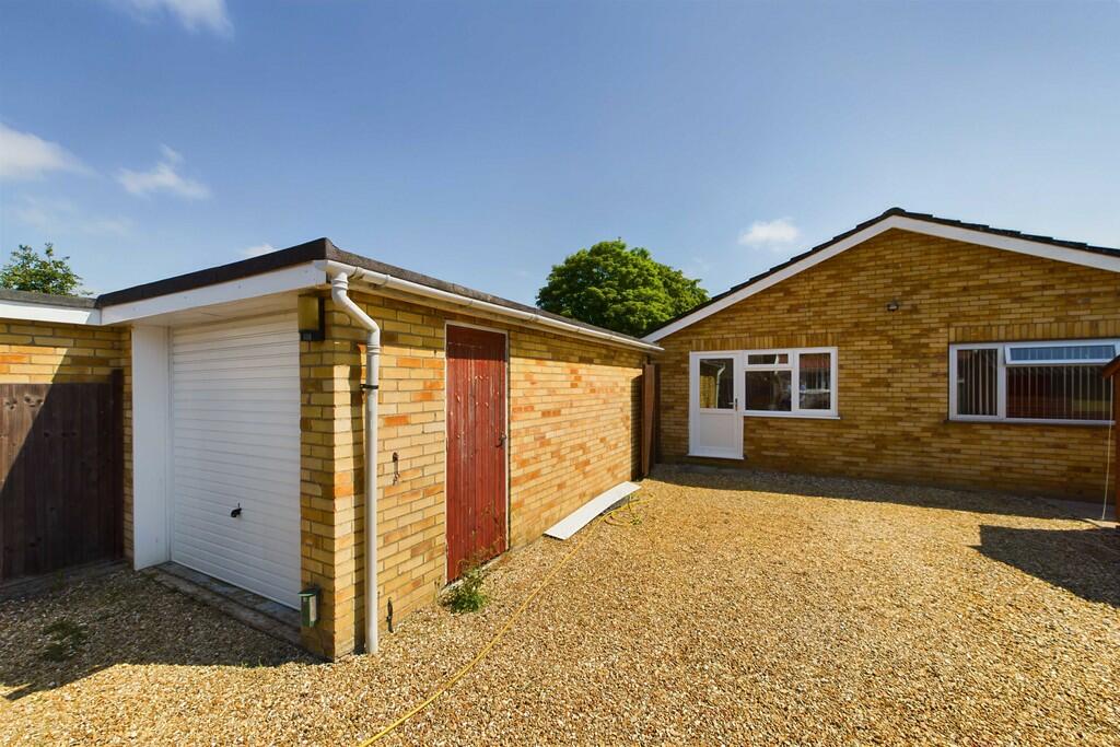 CAM01211G0-PR0037...