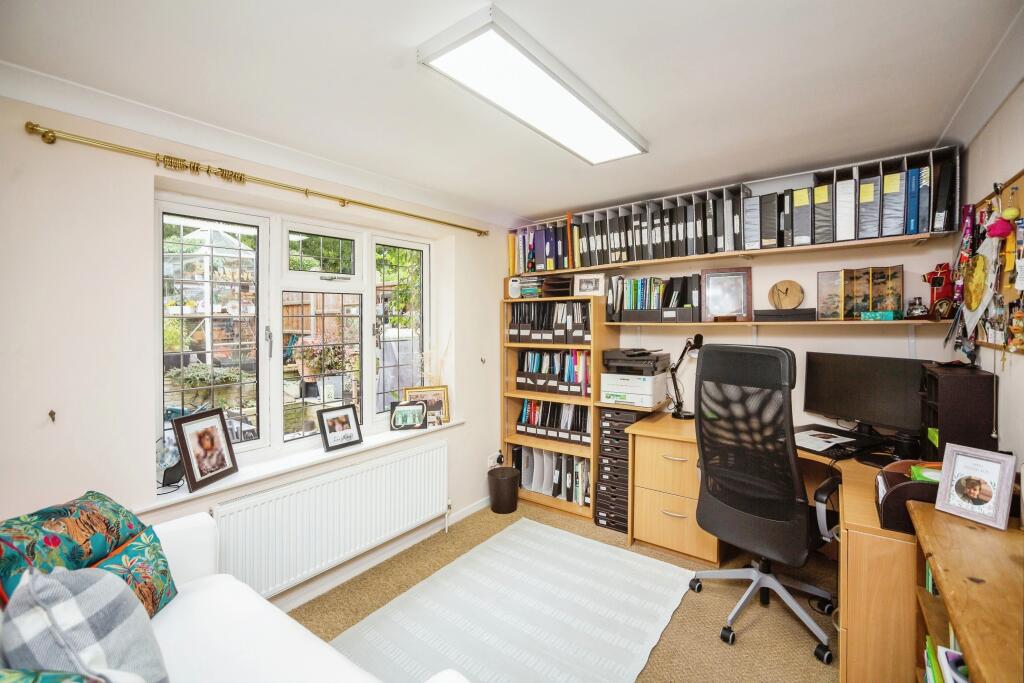Office / Bed' Five