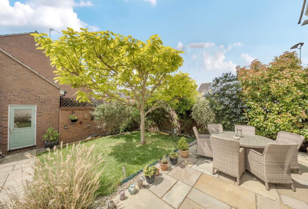 1297395-4-6830607...