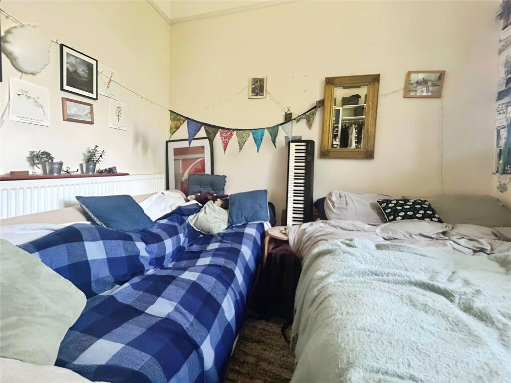 Studio Room