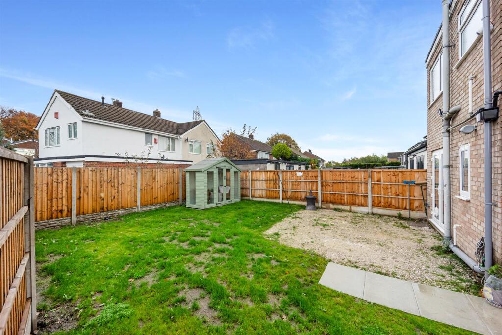 1 Thorndyke Close-41.jpg