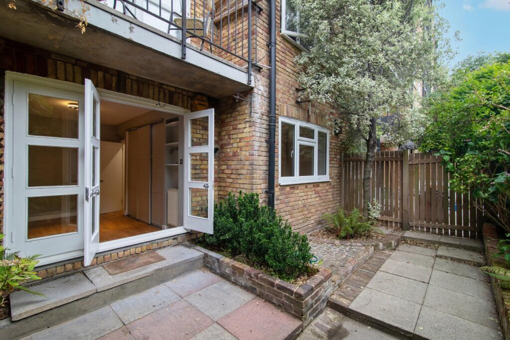 Courtyard Garden