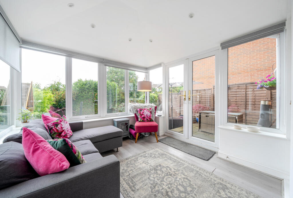 1329579-3-6888e1c...