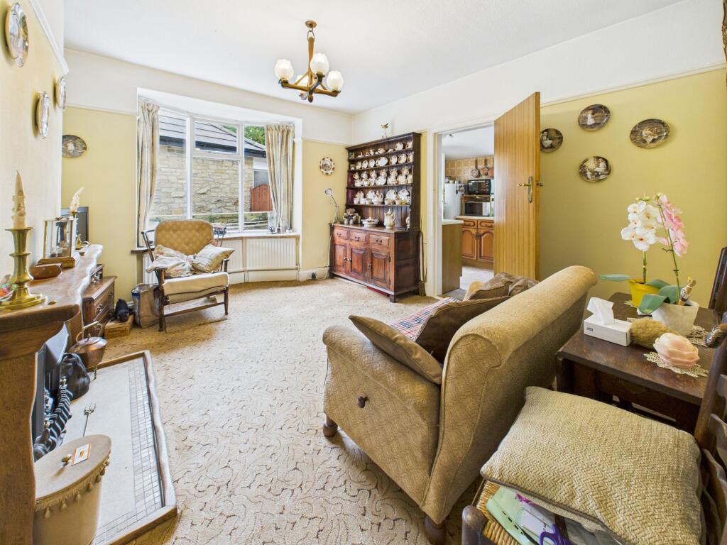 Rear Lounge / Dining Room